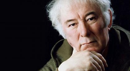 «Έφυγε» ο ποιητής Σέιμους Χίνι