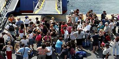 Λιγότεροι από Πειραιά και Λαύριο, περισσότεροι από Ραφήνα