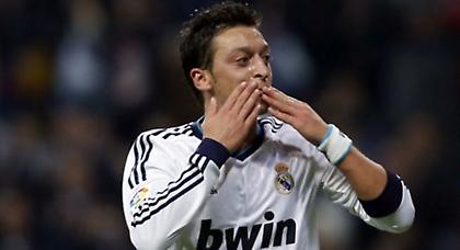 «Κανονιέρης» ο Εζίλ!