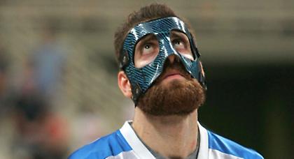 «Με τη μάσκα του πολεμιστή»