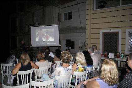 Είδαν τα μάτια μας γιορτές στην... Αιγιάλεια