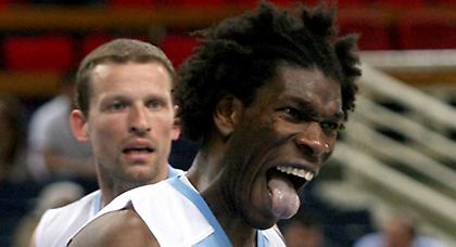 Μένει στη Ρόδο ο Όσμπι