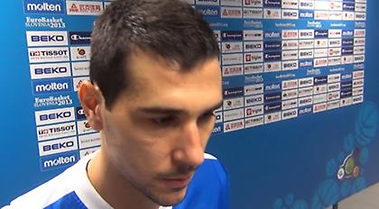 Νίκος Ζήσης… με το δεξί (Web TV)