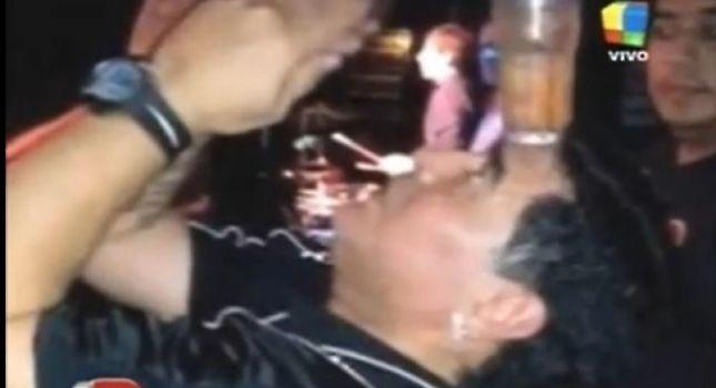 Κλείνει μαγαζιά ο Μαραντόνα
