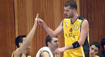 Ο Μιχάλης Κακιούζης στα «κόκκινα»