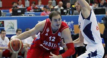 «Τρώει» σίδερα η Σερβία