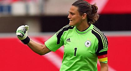 Η κορυφαία γυναίκα ποδοσφαιριστής είναι τερματοφύλακας!