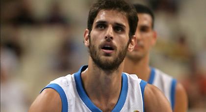 Φίλε, θα’ φευγε ο Στράτος;