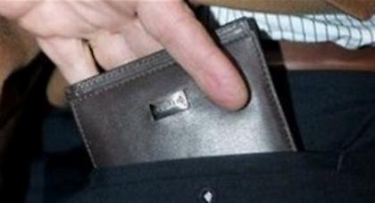 Πολίτες συνέλαβαν πορτοφολά στο Βόλο