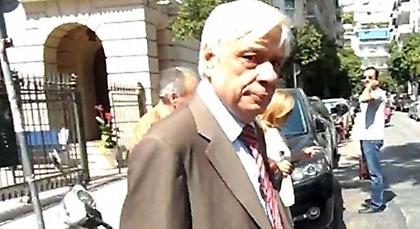 Αποδοκίμασαν τον Προκόπη Παυλόπουλο στη Βουλή