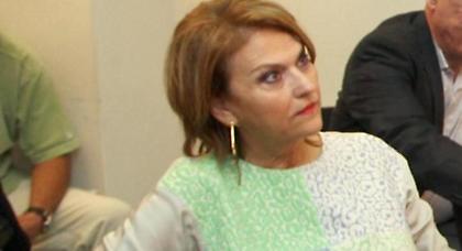 Η ελληνική γλώσσα πρέπει να οργανώσει την άμυνα της