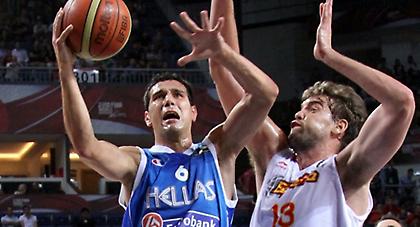 Πετάμε ή τσακιζόμαστε