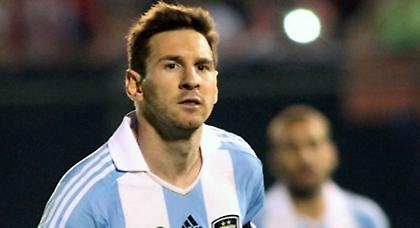 Δεν... αφήνει την Αργεντινή ο Μέσι