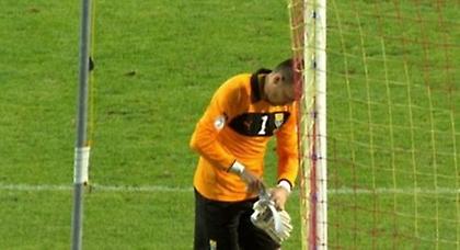 Ρε ‘σεις, πού είναι ο… τερματοφύλακας; (video)