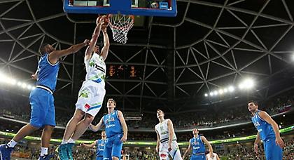 Η Σλοβενία σταμάτησε το… τρένο