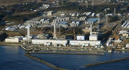 Ατμός πάνω από αντιδραστήρα στη Φουκουσίμα