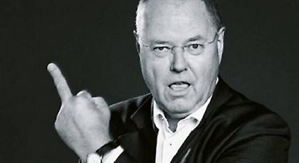 Ύψωσε το μεσαίο δάχτυλο στην Μέρκελ