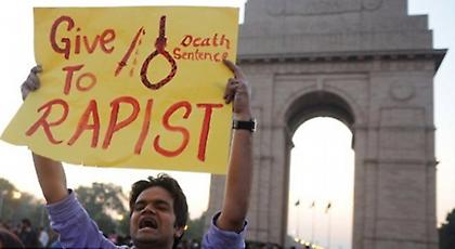 Σε θάνατο καταδικάστηκαν οι βιαστές της φοιτήτριας στο Δελχί