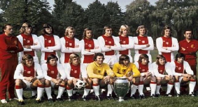 Κορυφαίος του «Four Four Two» ο Άγιαξ