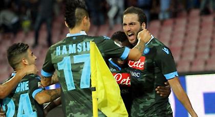 Ο βασιλιάς «πέθανε», ζήτω η… Νάπολι (video)