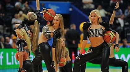 «Φωτιά» το Σαββατόβραδο (Web TV)