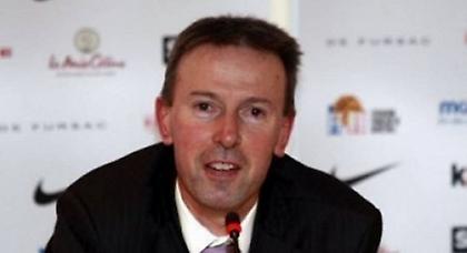 Προβληματισμένος ο Κολέ