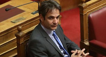 Στη Βουλή ο Κυριάκος Μητσοτάκης, δεν μπορούσε να φτάσει στο γραφείο του