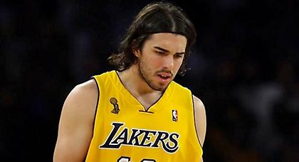 Το σκέφτονται για Βούγιασιτς οι Λέικερς