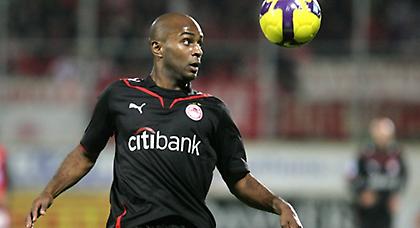 Ντομί: «Ο κόσμος ισχυροποιεί τον Ολυμπιακό»