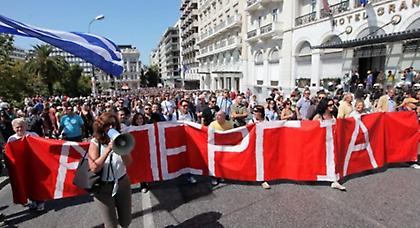Παραλύει η χώρα για λιτότητα-ανεργία
