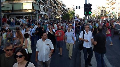 Πλήθος κόσμου στο Κερατσίνι