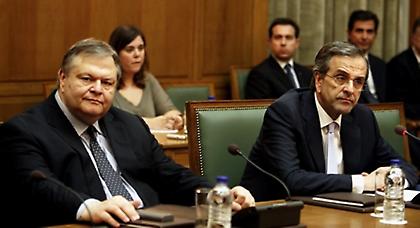 Το σοκ της δολοφονίας του Παύλου Φύσσα κινητοποιεί την κυβέρνηση