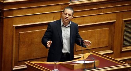 Είσοδος-πρόκληση της Χρυσής Αυγής στη Βουλή σήμερα