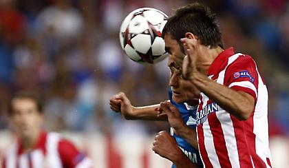 Νυστέρι στο πρόσωπο για Αντριάν