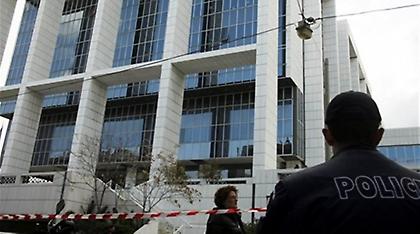 Ελεύθεροι οι 25 από τους 34 συλληφθέντες στα επεισόδια στο Κερατσίνι