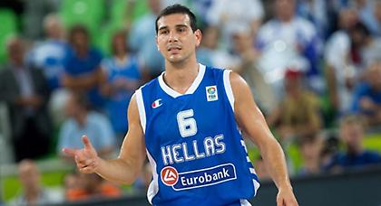 Ζήσης: «Χρειάζεται νέο αίμα…»