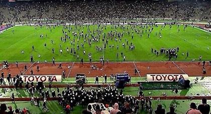 Χάος στο ντέρμπι της Τουρκίας! (video)