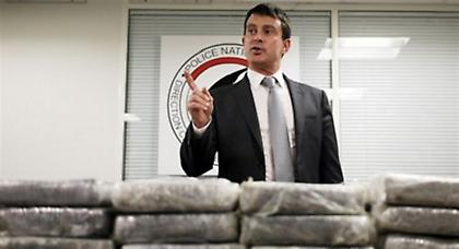 Βρήκαν 1,3 τόνους κοκαΐνης μέσα σε βαλίτσες σε αεροπλάνο στο Παρίσι