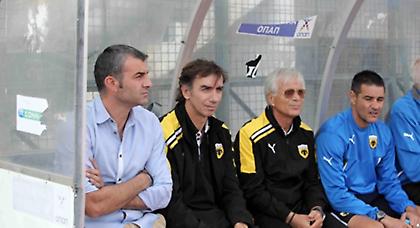 Όλοι «κομπλέ» για Δέλλα