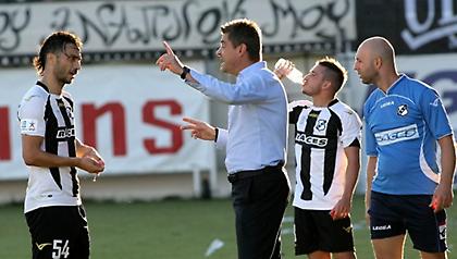 Με απουσίες στην Καλλιθέα