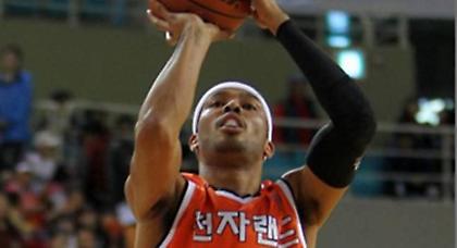 Τρέχει για να… προλάβει ο Τέιλορ