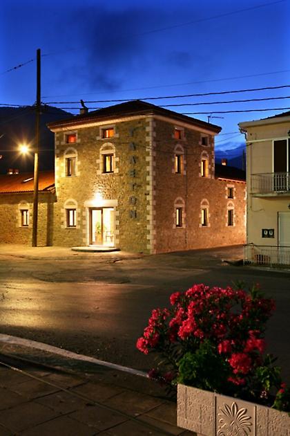 Άκρα δε του Ταϋγέτου, Ταλετόν υπέρ βρυσεών ανέχει...