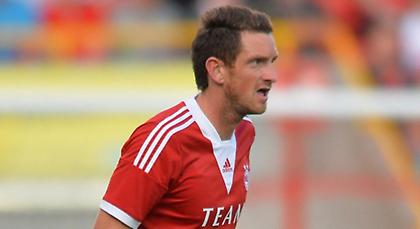 Άνετα τα φαβορί...