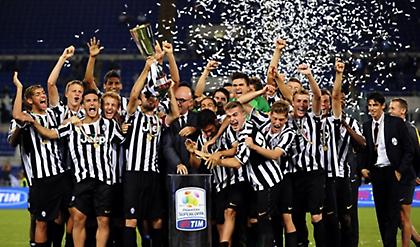 Με Δώνη, κούπα σηκώνει (video)