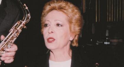 Απεβίωσε η σπουδαία λαϊκή τραγουδίστρια Πόλυ Πάνου