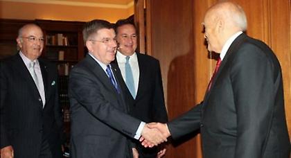 Συνάντησε Παπούλια ο πρόεδρος της ΔΟΕ