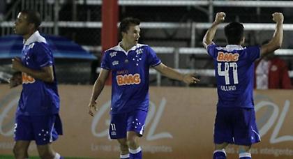 Καλπάζει η Κρουζέιρο