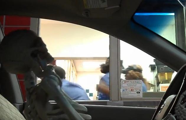 Ένας σκελετός θέλει την παραγγελία του!