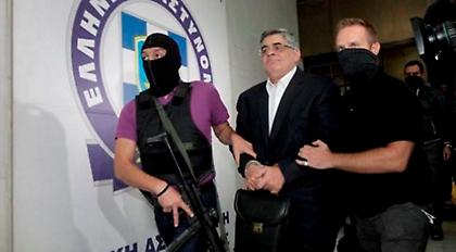 Μετά τις 19:00 η μεταγωγή του Ν. Μιχαλολιάκου στην Ευελπίδων