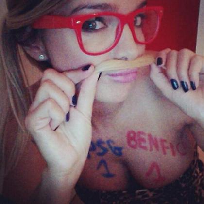 Ξανά... κουβά η πορνοστάρ! (pics)